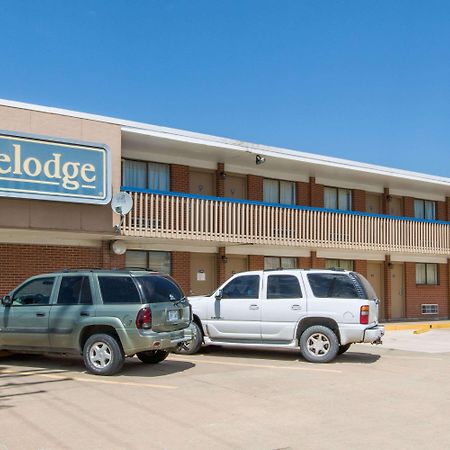 Travelodge By Wyndham Great Bend Εξωτερικό φωτογραφία