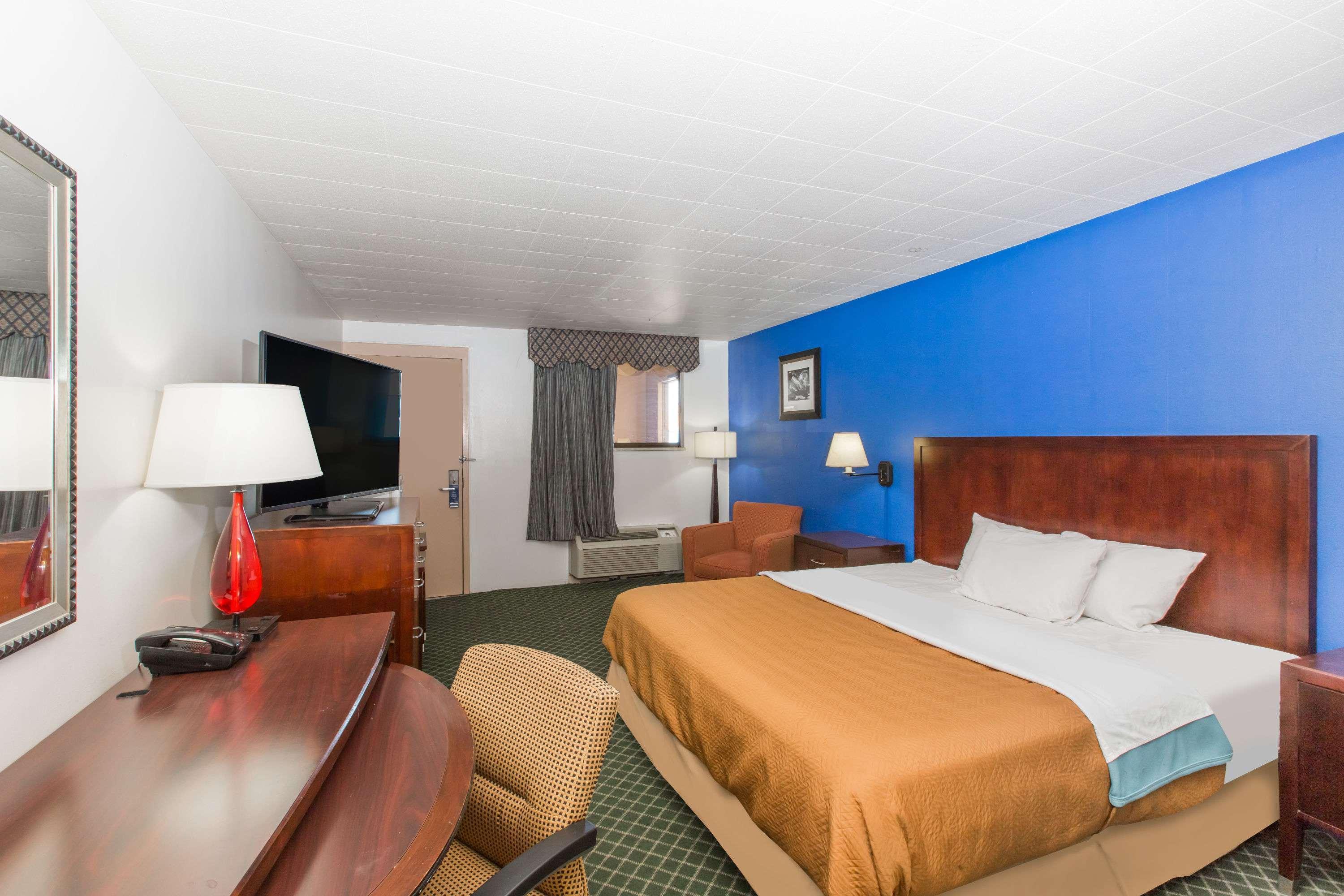 Travelodge By Wyndham Great Bend Εξωτερικό φωτογραφία