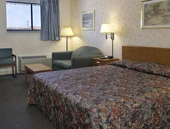 Travelodge By Wyndham Great Bend Εξωτερικό φωτογραφία